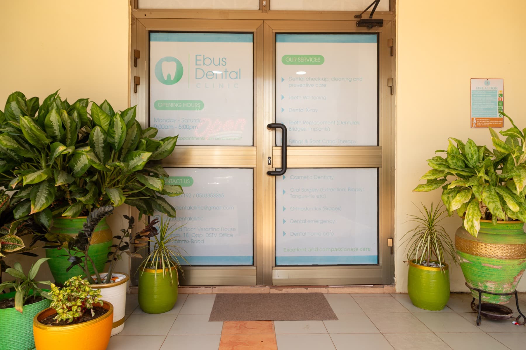 Ebus Dental Clinic entrance
